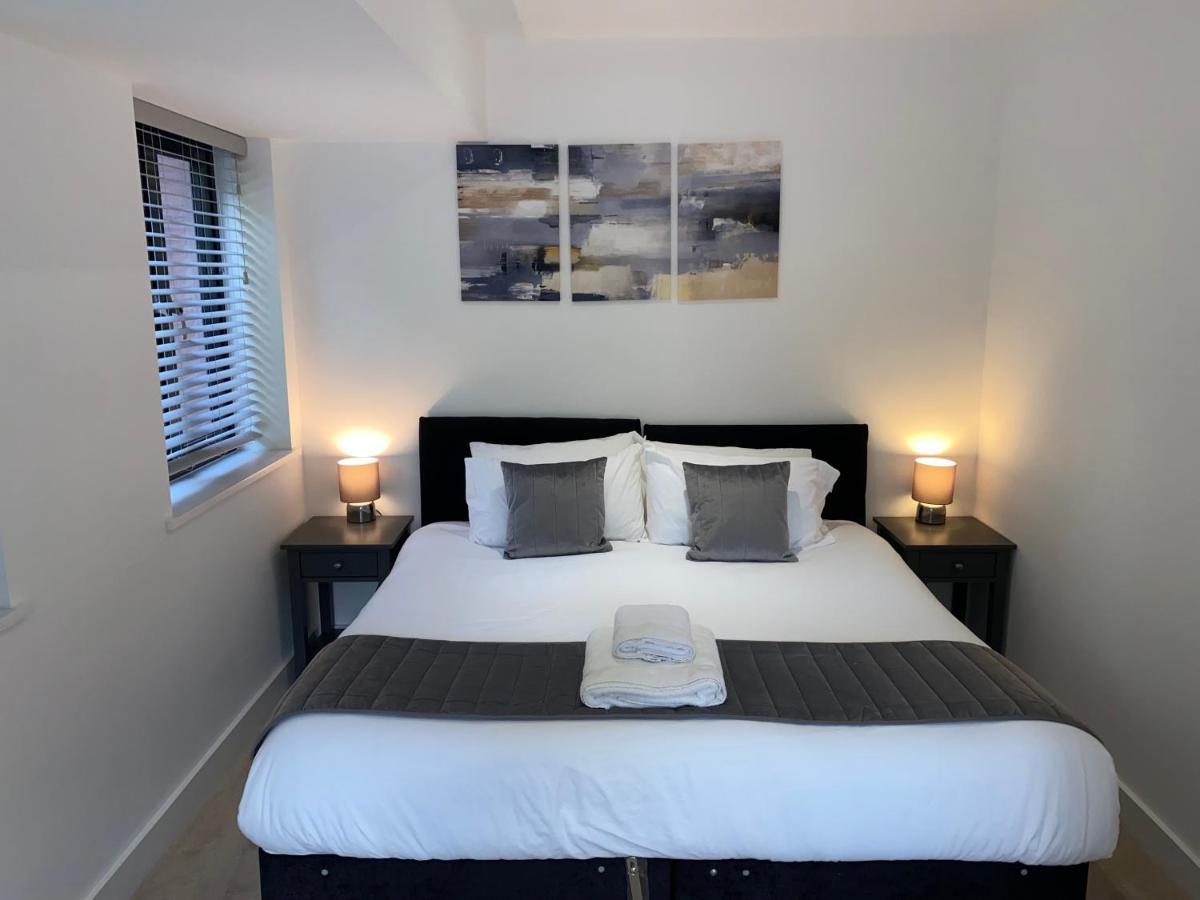 Roomotel - Broadoaks Apartments Solihull Extérieur photo