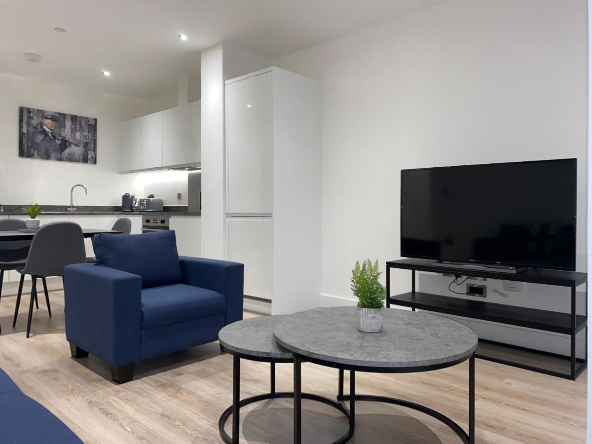 Roomotel - Broadoaks Apartments Solihull Extérieur photo